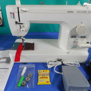 ブラザー TA3－B629 NOUVELLE 300 極美品 自動糸通し 自動糸切り ペダル 取り説付き 皮革も縫えます 丈夫の画像1
