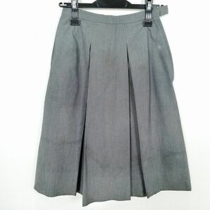 1円 スクールスカート 夏物 w60-丈59 グレー 中学 高校 プリーツ 学生服 制服 女子 中古 IN4869の画像1