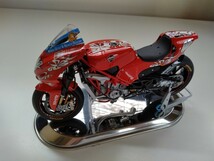 た タミヤ12/1DUCAＴI ＧＰ4 D'ANTIN ＰRAMAC 完成品_画像9