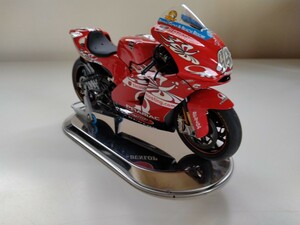 Tamiya 12/1ducata gp4 d'ontin pramac завершен