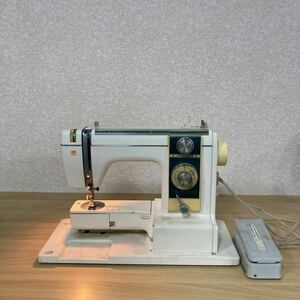 JANOME ジャノメ MODEL 813 EXCEL レトロミシン アンティークミシン 手工芸 手芸 ハンドクラフト 裁縫道具 裁縫 ペダル付き 4 ス 5734