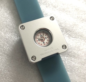 SEIKO ALBA neatnik デザイン ウォッチ POP シーブルー 水色 90’s カルチャー 時計 好きに も セイコー アルバ 訳あり