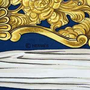 ◆◆【1円スタート】 HERMES エルメス シルクスカーフ ETRIERS ネイビー x ゴールド やや傷や汚れありの画像4