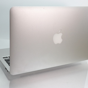 Apple MacBook Air (11-inch,Mid2011)/Core i5-2467M 1.6GHz/4GBメモリ/SSD64GB/macOS High Sierra 10.13/バッテリー無し 難有り #0413の画像2