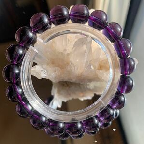 天然石　アメジストブレスレット　高品質　10mm玉　高貴な紫水晶！！