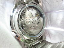 19403 ブランド祭 時計祭 セイコー5 7S26-03V0 7S26-02W0 ２本セット 片方日本製海外モデル 裏スケ 自動巻 21石 デイデイト 稼働品 使用品 _画像5