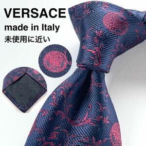 美品 ヴェルサーチ(VERSACE) シャガード 光沢 ネクタイ メデューサ ロゴ イタリア製 シルク ネイビー メンズ ブランド