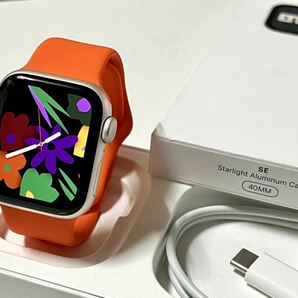 ★ 製品保証あり ★ Apple Watch SE 第2世代 40mm アップルウォッチ スターライト アルミニウム GPS バッテリー100% 新品社外バンド付き