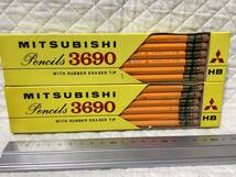 三菱鉛筆　HB 3690 2ダース　MITSUBISHI Pencils3690 ゴム付き　レトロ WITH RUBBER ERASER TIP 筆記用具　文房具　ミツビシ_画像1