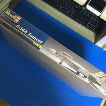 [ＲＥＶＥＬＬ]　1/48　アメリカ海軍艦上戦闘機　F-14Ａ　トムキャット　ＴＯＭＣＡＴ_画像2