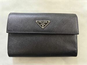 【超美品】希少 PRADA プラダ レディース 三つ折り財布 財布 三角ロゴ 本革 レザー ブラック 黒