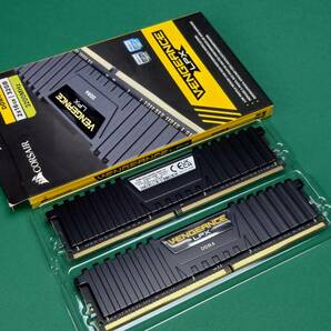 送料無料 CORSAIR VENGEANCE LPX DDR4-3200MHz 32GB (16GB×2) CMK32GX4M2E 3200C 16 中古 1枚未使用品の画像1