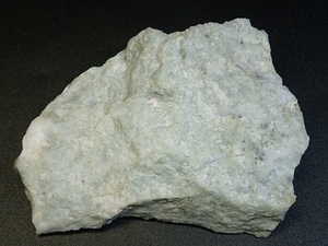◆セール！天然石：新潟県産／翡翠，標本◆