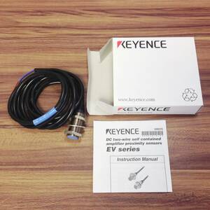 ●【AH-05540】未使用保管品 KEYENCE キーエンス 2線式近接センサ 本体 シールドタイプ M18 EV-18M 【レターパックプラス・送料520円可】