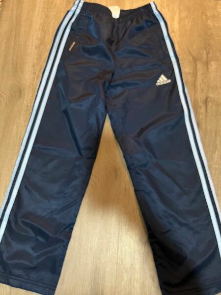 adidas シャカシャカ ナイロンパンツ シャカパン