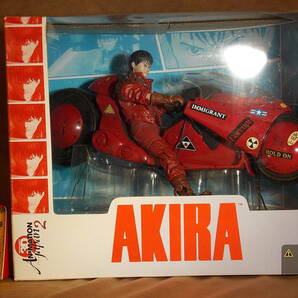 【新品未開封】マクファーレントイズ アキラ AKIRA 金田のバイク KANEDA ON MOTERCYCLE DELUXE BOXED SETフィギュア McFARLANEの画像1