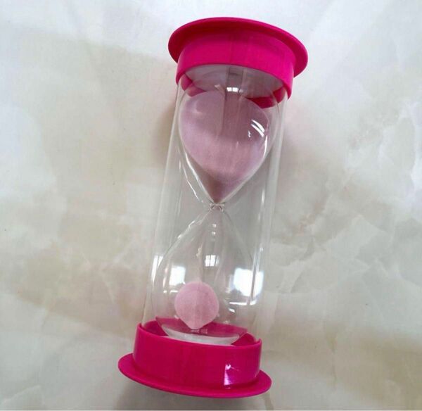 ピンク　砂時計