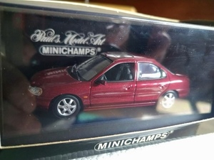 PMA 1/43 Ford Mondeo 4Door サルーン 1997 (Red)