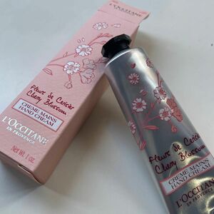 【新品】ロクシタンハンドクリーム30ml チェリーブロッサムの香り　箱付き