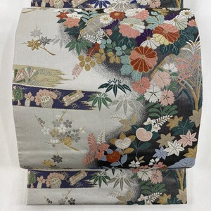 袋帯 美品 秀品 百花能衣文 草花 霞 金銀糸 唐織 銀色 六通 正絹 【中古】