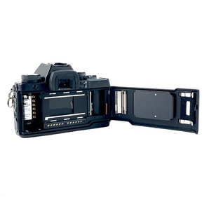 コンタックス CONTAX Aria + Distagon T* 28mm F2.8 AEJ フィルム マニュアルフォーカス 一眼レフカメラ 【中古】の画像4