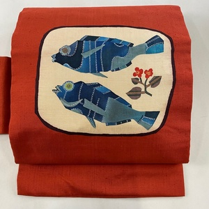 名古屋帯 美品 秀品 紬地 魚 草花 茜色 正絹 【中古】