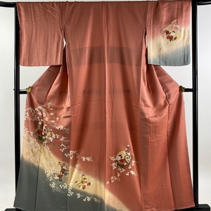 付下げ 身丈158.5cm 裄丈66cm M 袷 雪輪 草花 金彩 染め分け ピンク 正絹 秀品 【中古】