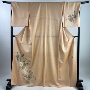 付下げ 身丈167cm 裄丈67cm M 袷 和田光正 落款 花籠 金彩 薄オレンジ 正絹 名品 【中古】