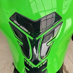 カワサキ ZX25R タンクパッド Kawasaki の画像3