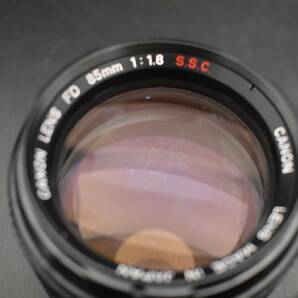 M4-27 Canon FD 85mm 1:1.8 S.S.C. キャノン カメラ レンズ / 55mm 1X スカイライト / レンズフード BT-55 現状品 保管品の画像7