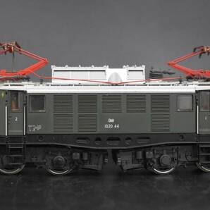 W4-34 【ジャンク品】鉄道模型 オーストリア連邦鉄道 OBB 1020 電気機関車 詳細不明 グリーン 全長約21.5cm 動作未確認 現状品の画像5