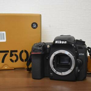 W4-88 【動作品】 Nikon ニコン D7500 デジタルカメラ カメラ ボディ 箱付き 通電・動作OK 現状品の画像1