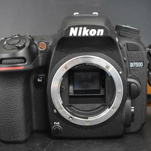 W4-88 【動作品】 Nikon ニコン D7500 デジタルカメラ カメラ ボディ 箱付き 通電・動作OK 現状品の画像2