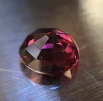 ☆蛍光で発色☆ 天然ガーネット 1.36 Ct カラット_画像5