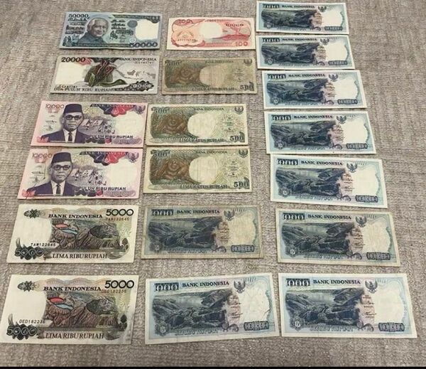 インドネシア旧紙幣札110600rp 外国の紙幣