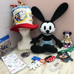 ◇ディズニー 《大量セット》《未開封品あり》ミッキー ミニー オズワルド 10点 ぬいぐるみ ファンキャップほか 2X43 【80】の画像1