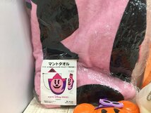 ◇ディズニー 《未開封品あり》ハロウィングッズ 9点 マントタオル キーチェーン ICカードステッカーほか 3M79 【80】_画像2