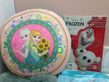 ◇ディズニー 《大量セット》《未開封品あり》プリンセスグッズ 10点 アナと雪の女王 クッション ぬいぐるみほか 4L117 【80】_画像2