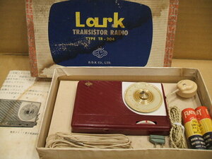 2石ラジオ　LARK TRANSISTOR RADIO TYPE TR-204　D.D.K. Co., LTD.　1960年代