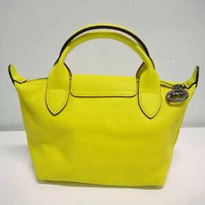 美品 LONGCHAMP ロンシャン 2WAY バック バッグ 鞄 レモン イエロー系 ル プリアージュ エクストラ XS ハンドルバッグ カウハイドレザーの画像2