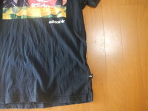 アディダス　Tシャツ　Mサイズ　ブラック×柄　Adidas_画像2