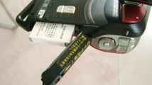 ユーズド/完動品　サンヨー　デジカメ　ゼクシィ DMX-CA9型 レッド SANYO Xacti デジタルムービーカメラ 本体【送料込み】_画像9