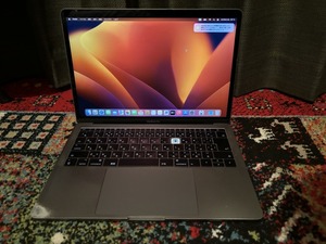 送料無料中 MacBook Pro (13-inch, 2017, Two Thunderbolt 3 ports) RT