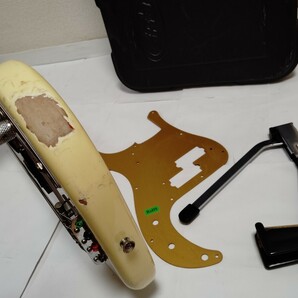 フェンダー Fender PRECISION BASS エレキベース全長約:117cm重さ約:kgハードケース付き ジャンク品 現状販売の画像9
