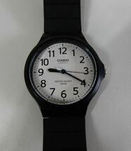 [IM] 稼働品 カシオ　腕時計　MW-240　黒　メンズ　男性用　スタンダード　CASIO　MENS チープカシオ_画像4