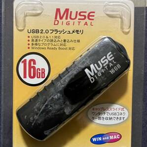【未開封ジャンク】USB2.0フラッシュメモリ 16GB YD6220816Gの画像1
