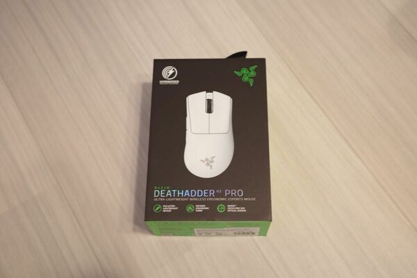 Razer DeathAdder V3 Pro White - HyperPoling Wireless Dongle付き