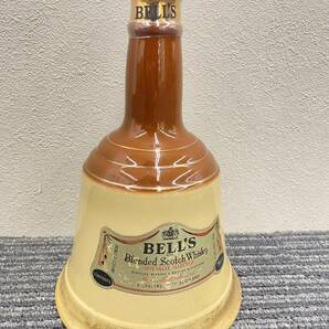 【M】未開栓品 BELL’S ベルズ スコッチ ウイスキー ベル型 陶器 750m お酒 アルコール の画像1