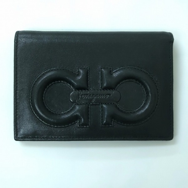 サルヴァトーレフェラガモ　ガンチーニ　ロゴ　レザー　折り財布　ブラック　イタリア製