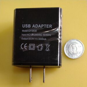 工具道具　　USB充電器 　５V3000ｍＡ 新品 １個